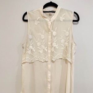 Women’s size Medium lace Blouse